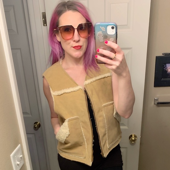 Vintage Other - VINTAGE faux suede, Sherpa vest!!
